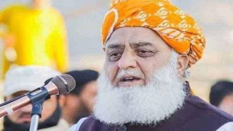 شہر کی خوبصورتی کے نام پر روزگار چھینا جا رہا ہے، حکومت کی معاشی پالیسیوں نے عوام کو دیوار سے لگا دیا: مولانا فضل الرحمان