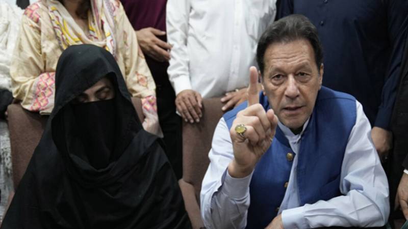 عمران خان اور بشریٰ بی بی کی 190 ملین پاؤنڈز کیس میں جلد سماعت کی درخواست