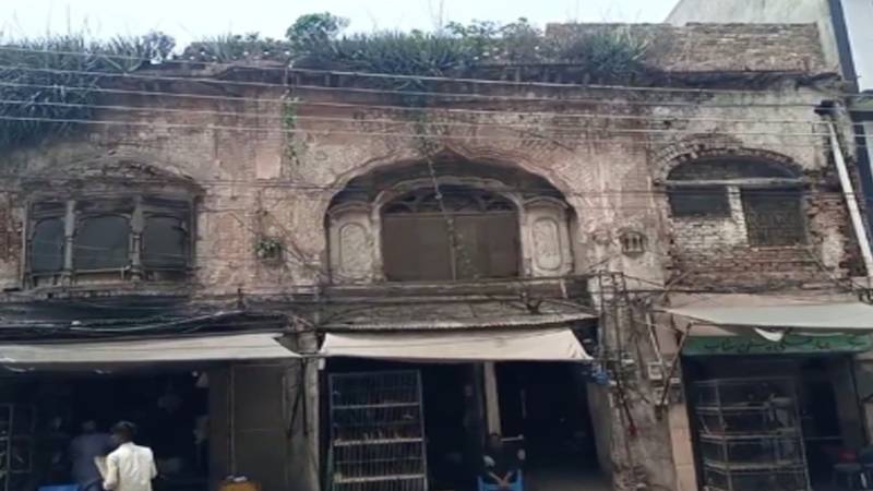 راولپنڈی میں ممکنہ حادثات کا خدشہ، 86 خستہ حال عمارتیں خالی کرنے کی ہدایت