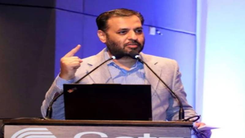 آبادی کا دباؤ تمام منصوبہ بندی ناکام بنا رہا ہے، وزیر صحت مصطفی کمال