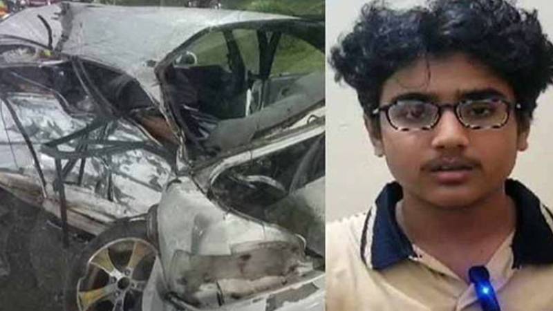 ڈیفنس حادثہ: 6 افراد کی ہلاکت پر کم عمر ملزم افنان اور والد پر فردِ جرم عائد 