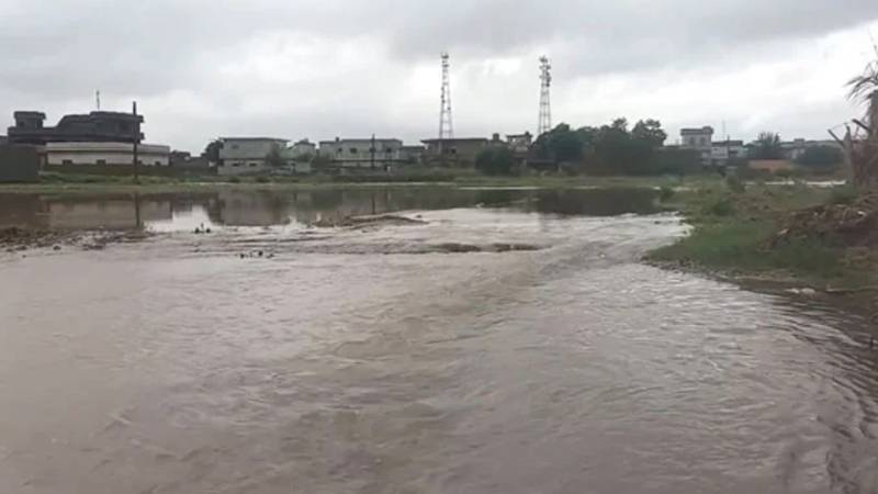 چکوال میں کلاؤڈ برسٹ سے 423 ملی میٹر بارش، ڈیم ٹوٹنے سے سیلابی صورتحال 