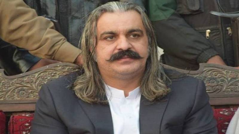 مخصوص نشستوں پر گورنر ہاؤس میں حلف، وزیراعلیٰ خیبر پختونخوا اور اسپیکر کا پشاور ہائی کورٹ سے رجوع