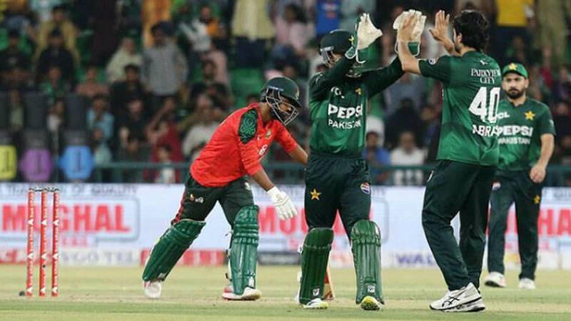 پاکستان اور بنگلہ دیش کے درمیان آخری ٹی ٹوئنٹی آج ڈھاکہ میں فیصلہ کن معرکہ 