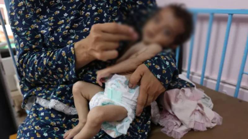 غزہ میں دودھ کی قلت، 40 ہزار بچوں کی جانیں خطرے میں 