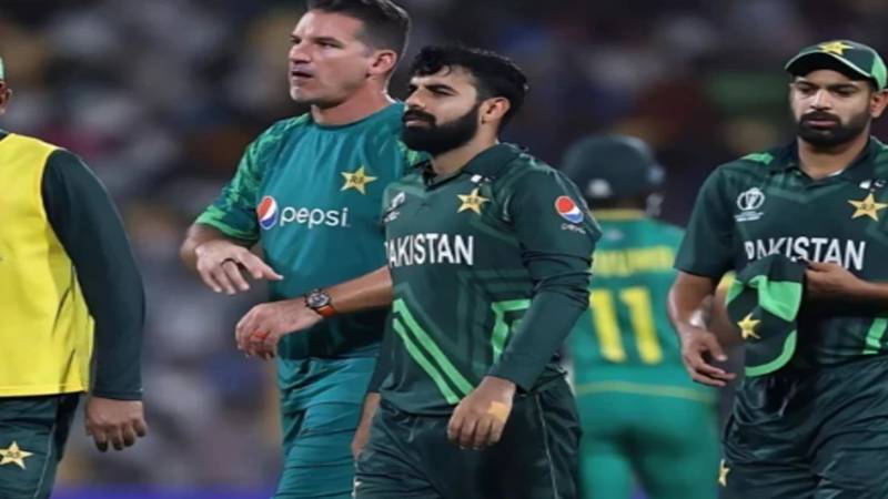 شاداب خان کی ایشیا کپ 2025 میں شرکت مشکوک، کندھے کی انجری سے مکمل صحتیاب نہ ہو سکے