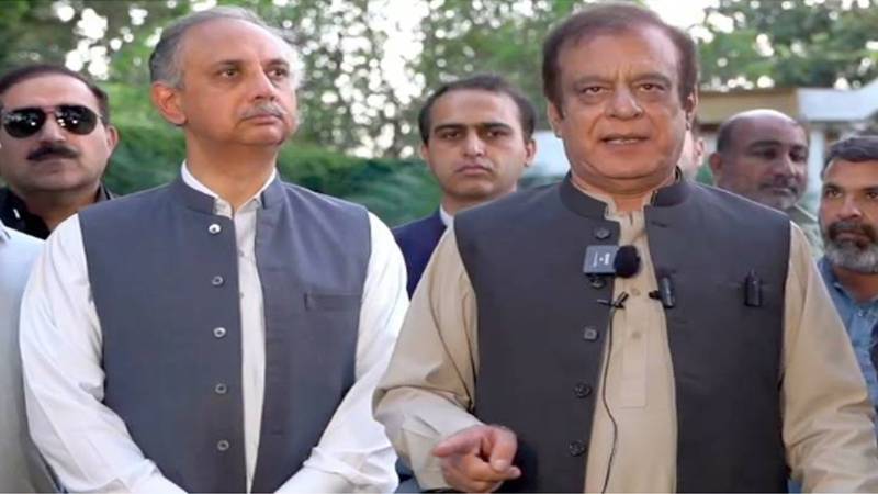 عمر ایوب، شبلی فراز اور دیگر پی ٹی آئی رہنماؤں کو 10 سال قید کی سزا 