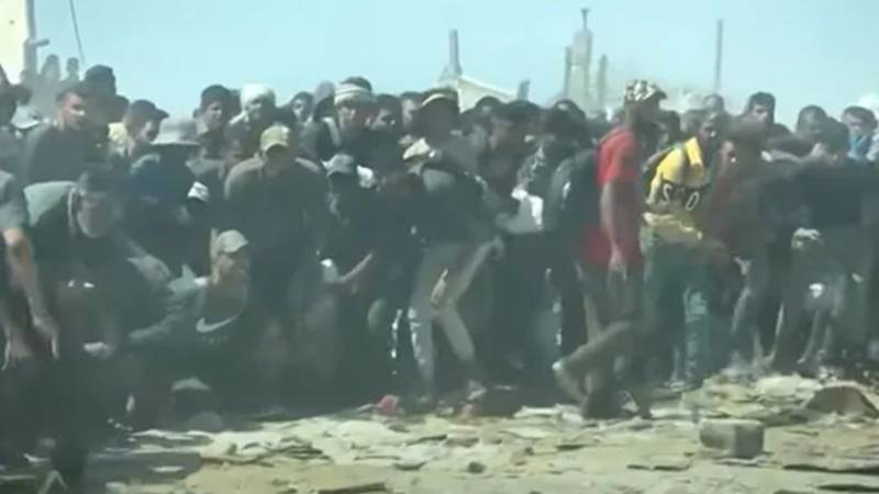 اقوام متحدہ کے کیمروں نے غزہ میں امداد کے منتظر فلسطینیوں پر اسرائیلی فوج کی فائرنگ ریکارڈ کرلی