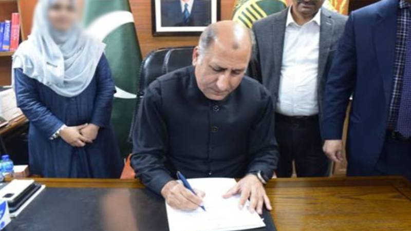 پنجاب میں پہلی بار میرٹ پر ہیڈز کی تعیناتی، انٹرویوز کن شہروں میں ہوں گے؟ 