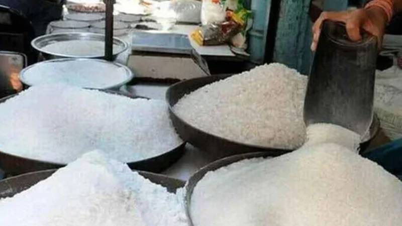 لاہور میں چینی کی قلت، مقررہ قیمت صرف ریٹ لسٹوں تک محدود 