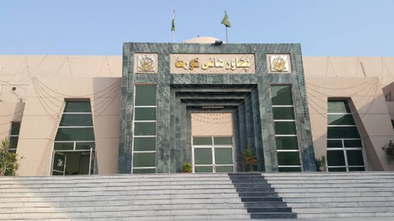پی ٹی آئی ارکان کو آزاد قرار دینے کے خلاف علی امین گنڈاپور کی درخواست، الیکشن کمیشن سے جواب طلب