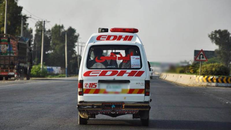 اکبر چوک لاہور میں افسوسناک حادثہ – فلائی اوور سے گرنے پر خاتون جاں بحق، ایک شخص زخمی