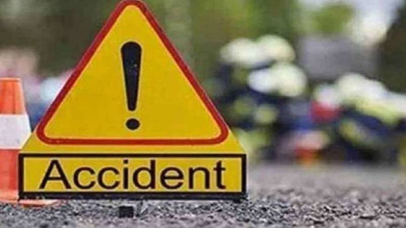 سندر میں تیز رفتار کار کا المناک حادثہ، 2 ہلاک، 2 زخمی