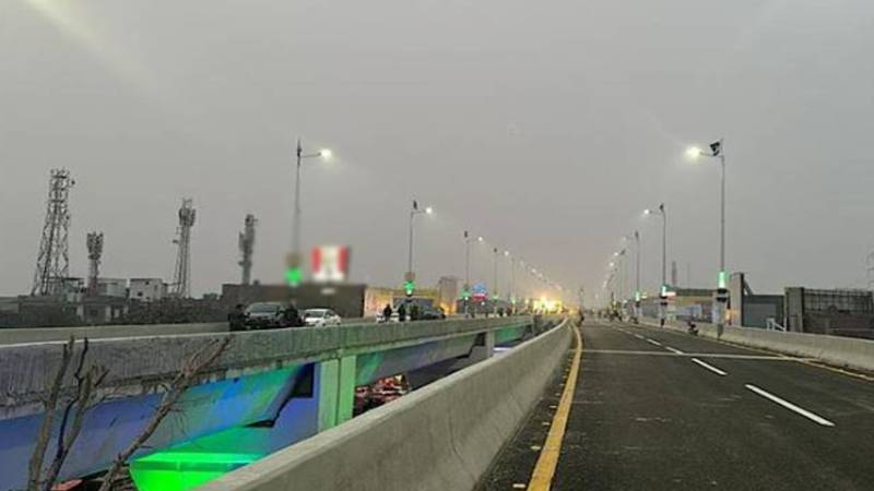 لاہور: فلائی اوور سے گر کر جاں بحق میاں بیوی کے واقعے کی اصل وجہ سامنے آگئی 