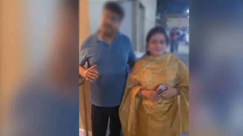 دہلی میں شلوار قمیض پہننے پر خاتون کو ریسٹورنٹ میں داخلے سے روکنے کا معاملہ سوشل میڈیا پر وائرل