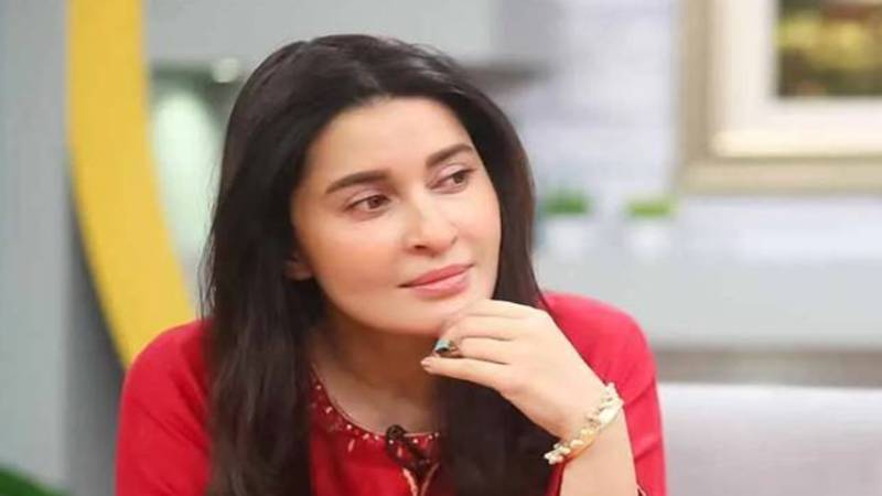 شائستہ لودھی کی وائرل تصاویر پر سوشل میڈیا پر بحث چھڑ گئی