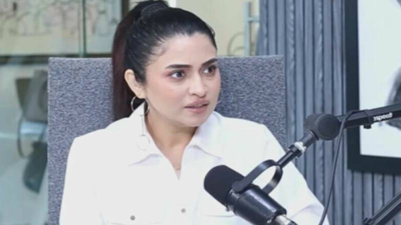 سوشل میڈیا صارفین کی مایا خان کی وائرل ویڈیو پر سخت تنقید 