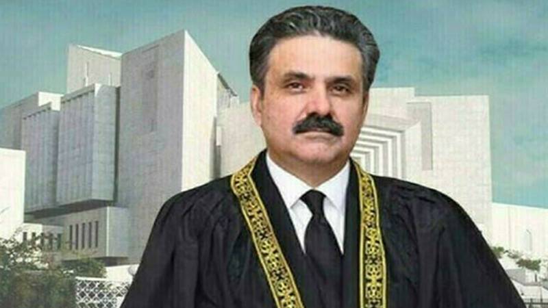  آئین لوگوں کی امنگوں کا مجسمہ ہے، کوئی بھی قانون سے بالاتر نہیں:چیف جسٹس
