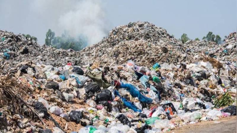 لاہور: کچرے کے ڈھیر تلے دب کر دو کمسن خانہ بدوش لڑکے جاں بحق