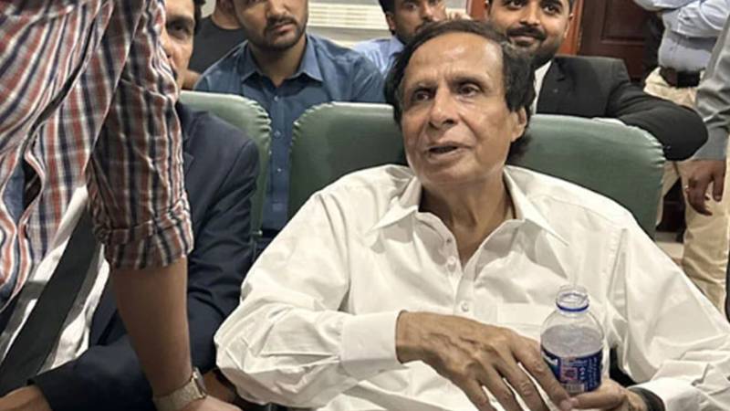 منی لانڈرنگ کیس: پیشی سے غیر حاضری پر پرویز الہٰی کے وارنٹ جاری