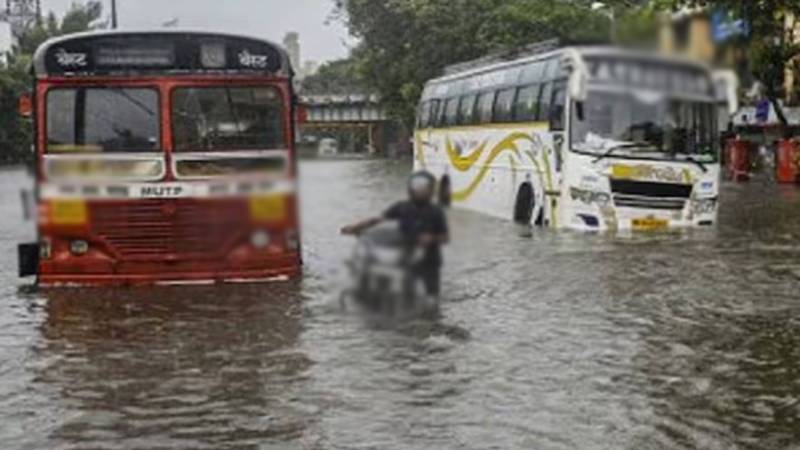 ممبئی میں مون سون کا کرب: تعلیمی ادارے، دفاتر اور کاروبار بند، مزید شدید بارش کا الرٹ
