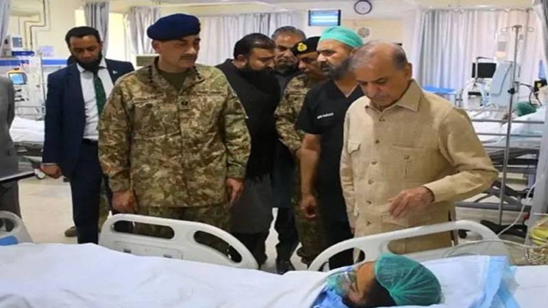 وزیراعظم شہباز شریف اور فیلڈ مارشل عاصم منیر کا سیلاب متاثرہ علاقوں کا دورہ، این ڈی ایم اے کی امدادی سرگرمیاں جاری