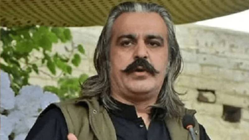 سیلاب متاثرہ اضلاع کا سروے مکمل، ریلیف اور بحالی کے لیے اضافی فنڈز جاری کیے جائیں گے:علی امین گنڈاپور