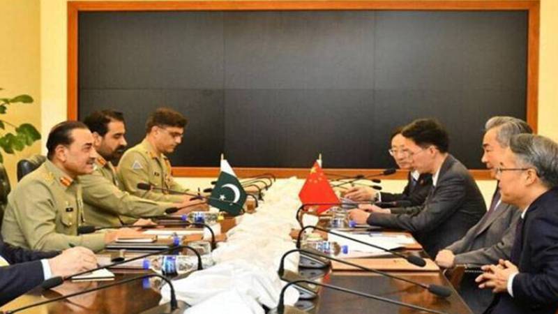 فیلڈ مارشل عاصم منیر سے چین کے وزیر خارجہ وانگ ژی کی ملاقات، علاقائی سکیورٹی اور انسداد دہشتگردی پر تبادلہ خیال