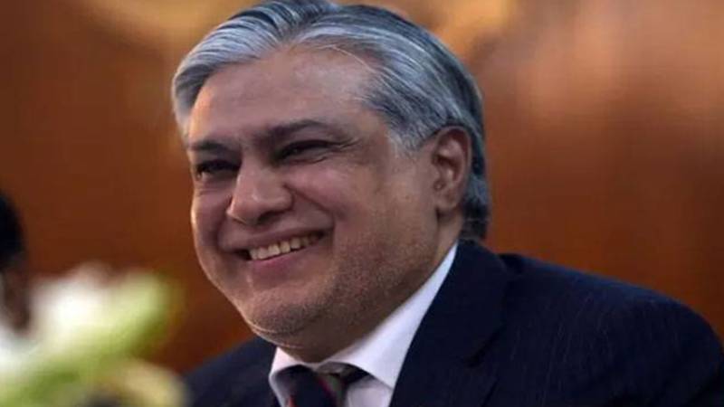 نائب وزیراعظم محمد اسحاق ڈار بنگلہ دیش کے سرکاری دورے پر روانہ