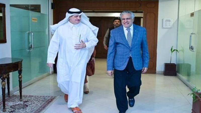 غزہ کی صورتحال پر او آئی سی اجلاس میں شرکت کیلئے اسحاق ڈار جدہ پہنچ گئے