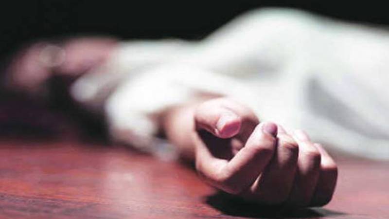 سرگودھا میں گھریلو جھگڑے پر دل دہلا دینے والا واقعہ، بھائی نے سوتیلی بہن کو زہریلا کھانا کھلا کر قتل کر دیا، خودکشی بھی کرلی