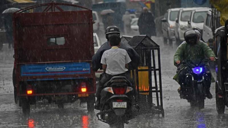 مقبوضہ جموں و کشمیر میں شدید بارشیں، 24 گھنٹے میں 190.4 ملی میٹر ریکارڈ، لینڈ سلائیڈنگ کا خدشہ