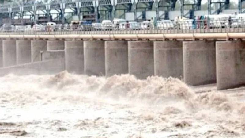 بھارت کی جانب سے پانی چھوڑنے سے راوی، چناب اور ستلج میں اونچے درجے کے سیلاب کا خطرہ