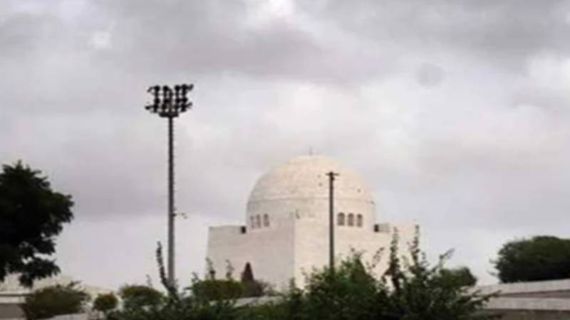 کراچی: شہر قائد میں بارش کا امکان، سکھر بیراج میں درمیانے درجے کا سیلاب
