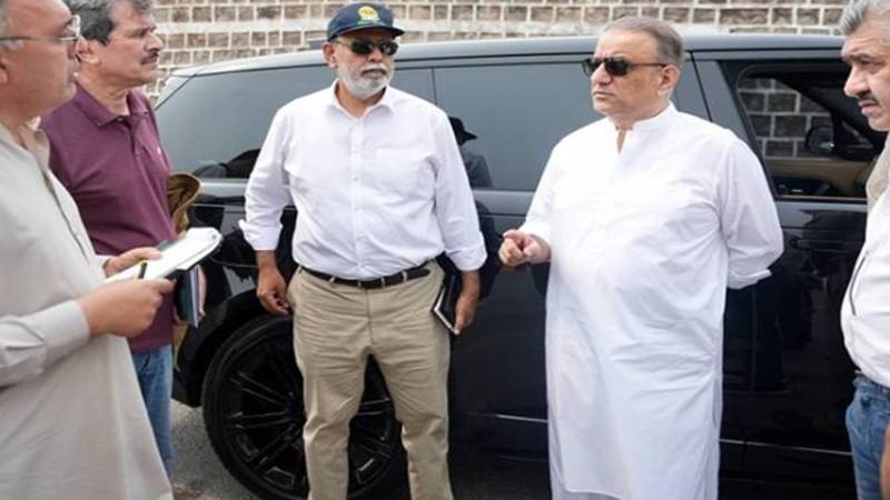 وفاقی وزیر مواصلات نے راوی میں سیلابی صورتحال کا جائزہ لیا، حفاظتی اقدامات پر بریفنگ دی گئی