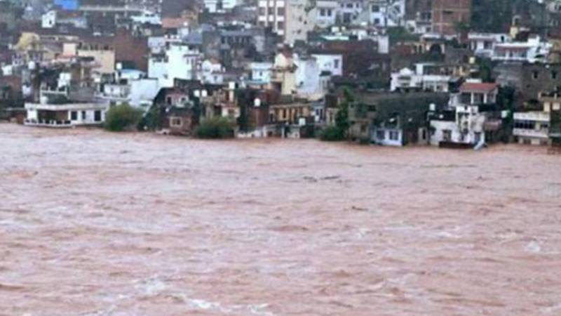 مقبوضہ کشمیر میں تباہ کن بارشیں، 50 سالہ ریکارڈ ٹوٹ گیا