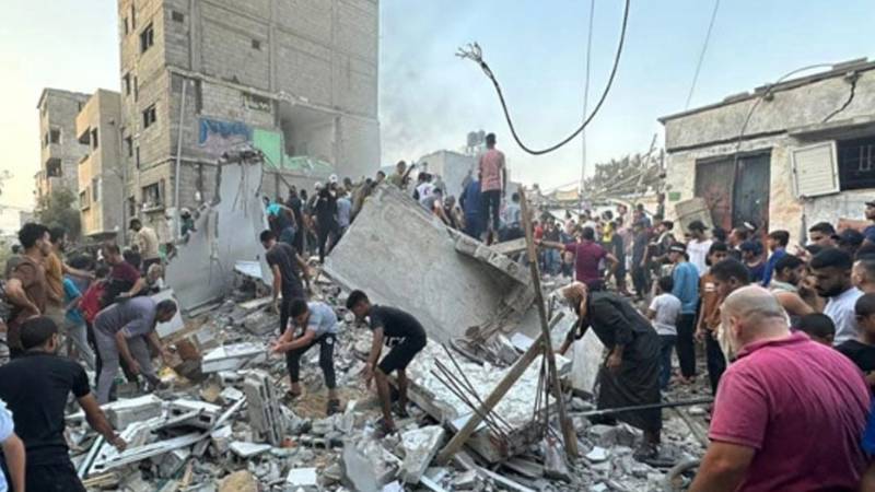 غزہ: اسرائیلی فوج کے حملے جاری، 8 فلسطینی شہید، رفح و نصیرات میں گولہ باری، الشاطی میں ڈرون حملہ