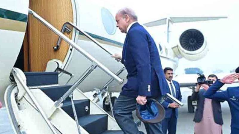 وزیراعظم شہباز شریف چین کے سرکاری دورے پر روانہ، اعلیٰ سطح ملاقاتیں اور تجارتی اجلاس متوقع
