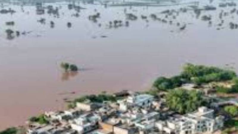 بھارت کی جانب سے پانی چھوڑے جانے کے بعد پنجاب اور سندھ میں انتہائی اونچے درجے کے سیلاب کا خدشہ، ہائی الرٹ جاری