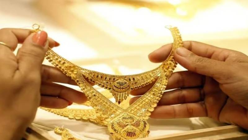 سونے کی قیمت میں تاریخی اضافہ، مارکیٹ میں نئے ریکارڈز قائم