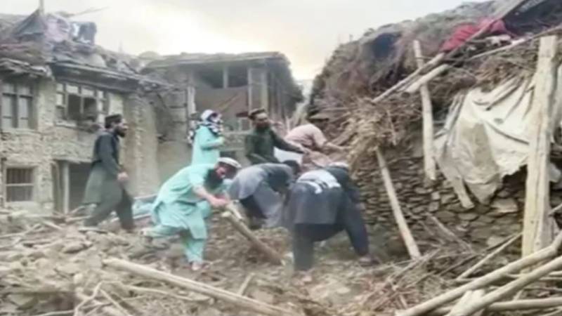 افغانستان: کنڑ میں زلزلے سے 800 سے زائد جاں بحق، امدادی کارروائیاں جاری