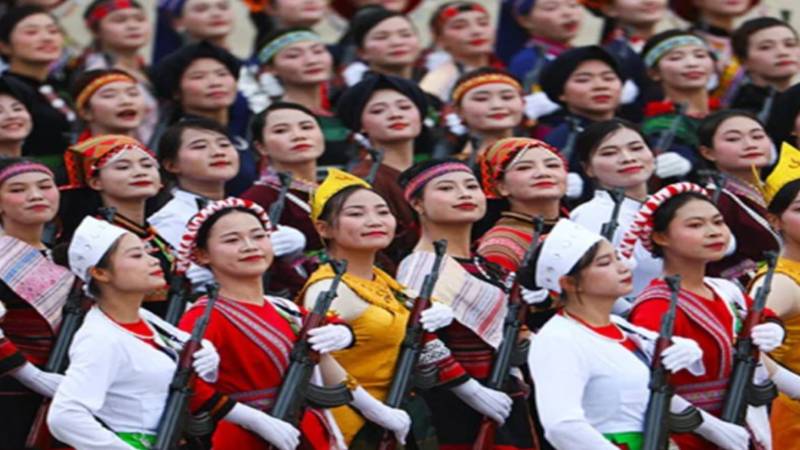 ویتنام میں 80 ویں یومِ آزادی پر تاریخی فوجی پریڈ اور شہریوں کو نقد تحفے