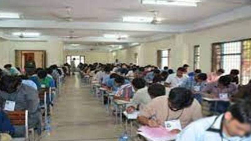 پنجاب میں سیلاب کی وجہ سے میٹرک کے دوسرے سالانہ امتحانات کے آغاز میں تاخیر کا امکان