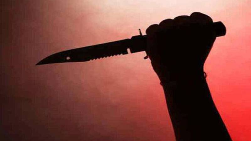 فیکٹری ایریا: گھریلو جھگڑے کے دوران شوہر نے بیوی پر چھری سے حملہ کر کے زخمی کر دیا