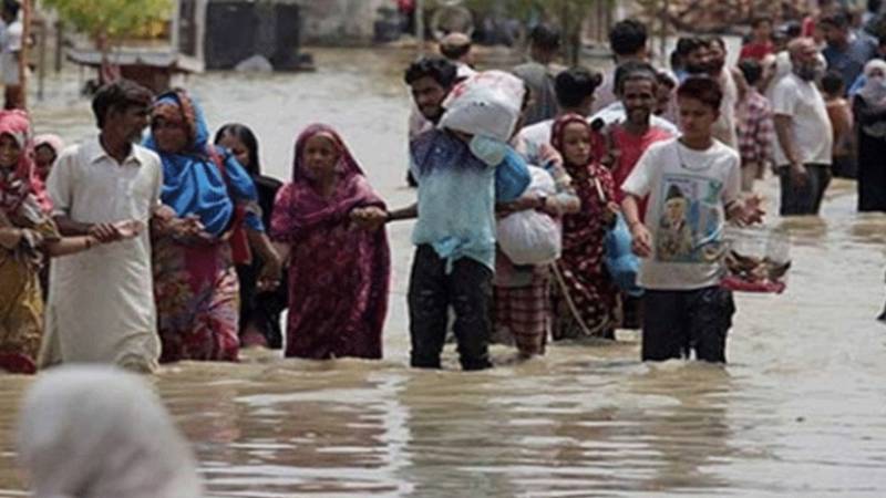 پاکستان میں سیلابی ریلے شدید، دریائے چناب اور ستلج میں پانی کی سطح خطرناک حد تک بلند