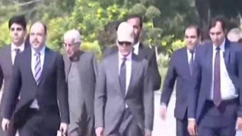 وزیراعظم شہباز شریف قطر کے دورے پر روانہ، امیر قطر سے ملاقات آج ہوگی