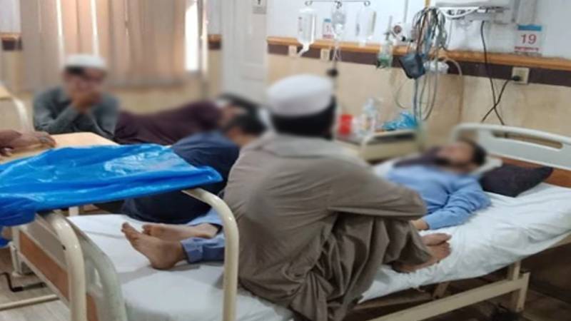 خیبرپختونخوا: 24 سرکاری اسپتالوں کا انتظام نجی شعبے کے سپرد کرنے کا فیصلہ