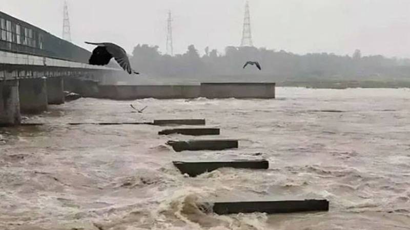 دریائے راوی میں پانی کا بہاؤ معمول پر آگیا، سیلاب کا خطرہ ٹل گیا