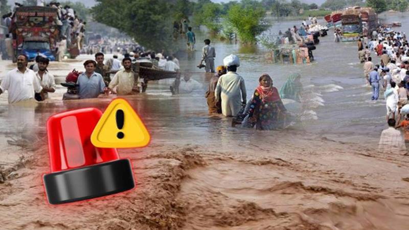 سیلاب کی تباہ کاریاں: پنجاب اور سندھ میں سینکڑوں بستیاں زیر آب، کھڑی فصلیں برباد