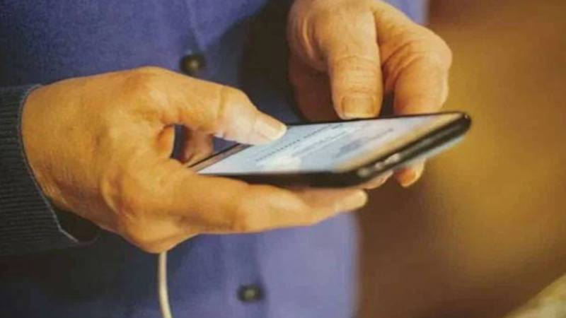 بھارت: چھٹی مانگنے کے 10 منٹ بعد ملازم کا انتقال، واقعہ سوشل میڈیا پر وائرل